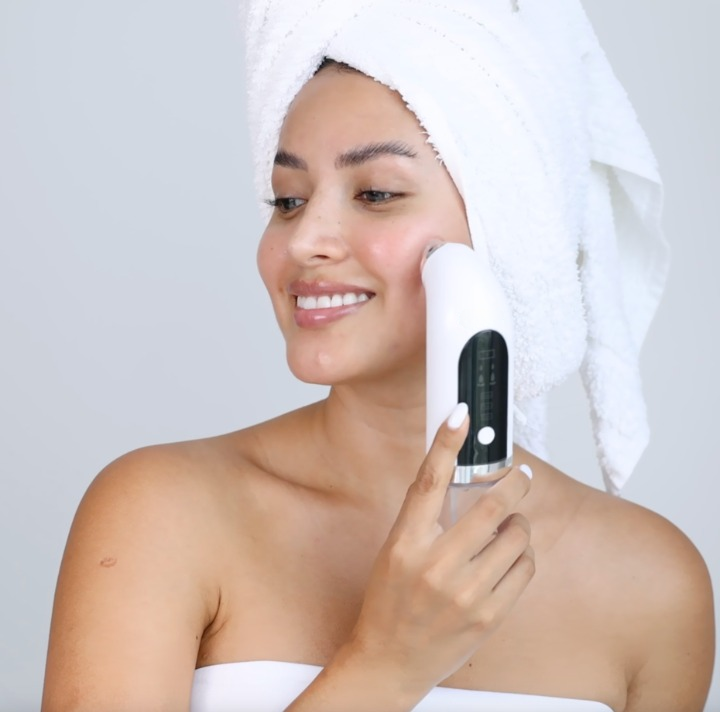 HydroPure by Skinova - Le Nettoyeur Visage à Hydrodermabrasion