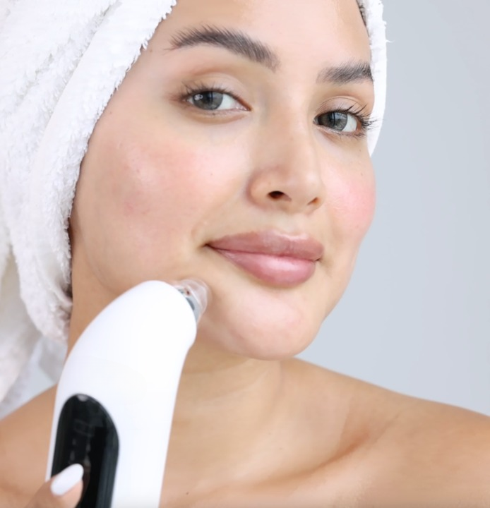HydroPure by Skinova - Le Nettoyeur Visage à Hydrodermabrasion